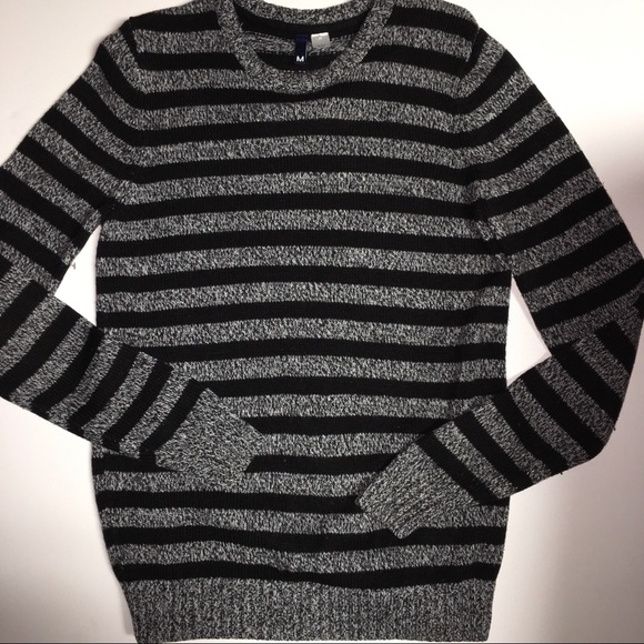 Divided Black & White Pullover Sweater Size Medium - Picture 5 of 6